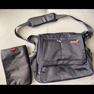 Skip Hop 🖤 Diaper Bag